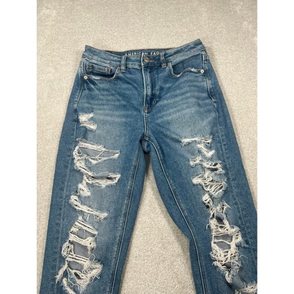 American Eagle Distressed Mom Jeans Womens 2 Blue Ripped High Rise Raw Hem - Picture 8 of 8